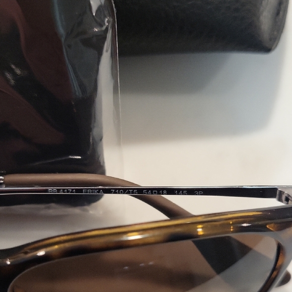 Ray-Ban P Erika Polarized Brown Tortoise Sunglasses with Black Case - Picture 2 of 4